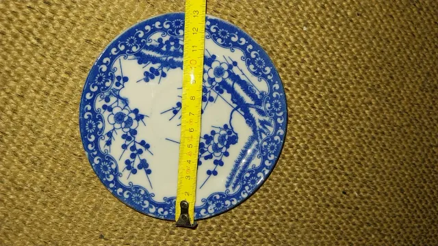 Plato decorativo azul y blanco