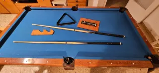 Mesa de billar con accesorios incluidos