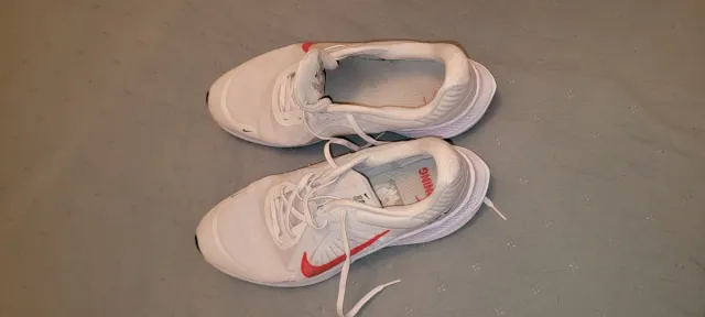 Zapatillas Nike Hombre Blancas y Rojas