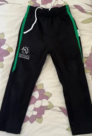 Pantalón Chándal Fundación Victoria talla 14