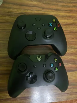 Xbox One Negra con 2 Mandos