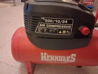 Compresor de aire rojo
