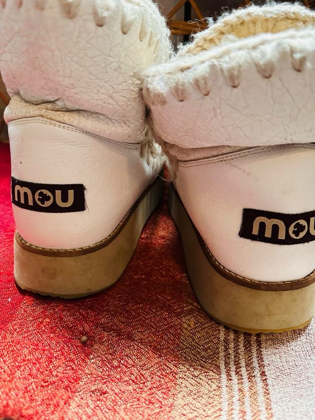 Mou con plataforma blancas