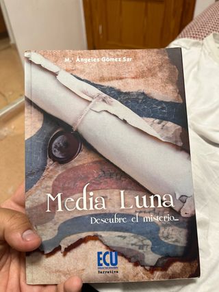 Media luna (ECU Narrativa) (Spanish Edition)