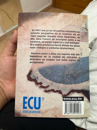 Media luna (ECU Narrativa) (Spanish Edition)