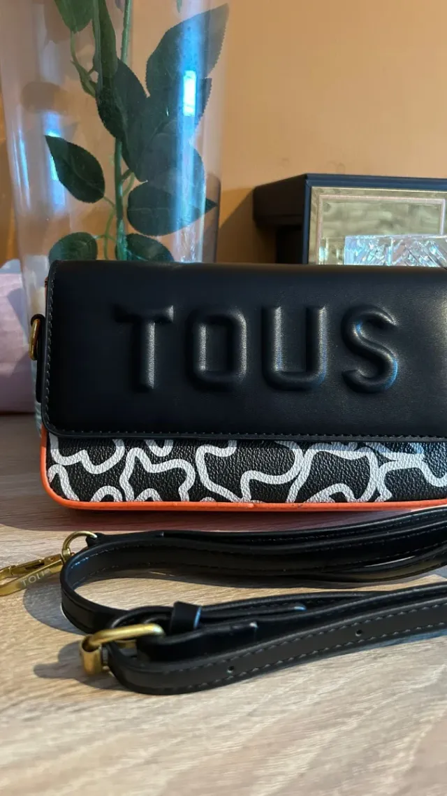 Bolso Tous Negro y Naranja