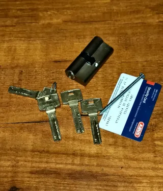 Cilindro ABUS 30/35 con 4 llaves y tarjeta