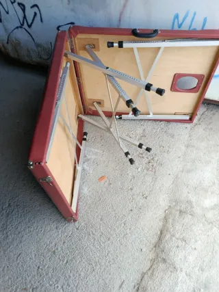 CAMILLA PLEGABLE EN COLOR GRANATE