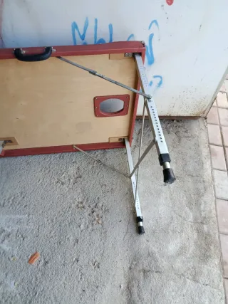 CAMILLA PLEGABLE EN COLOR GRANATE