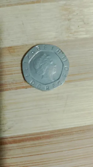 Lote de Monedas Británicas Variadas