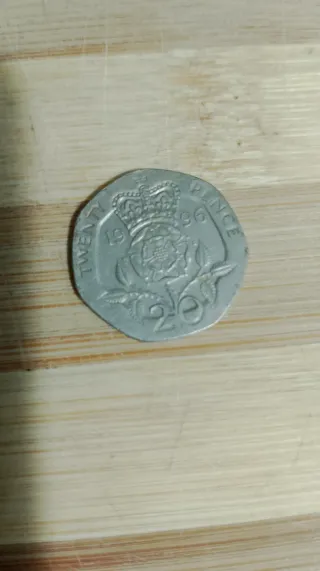 Lote de Monedas Británicas Variadas