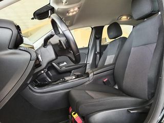 Mercedes-Benz A180 *MODELO 2022*