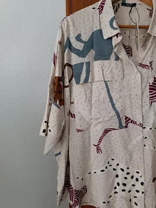 Camisa estampada nueva