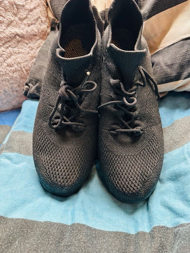 Zapatillas tipo Skechers Negras