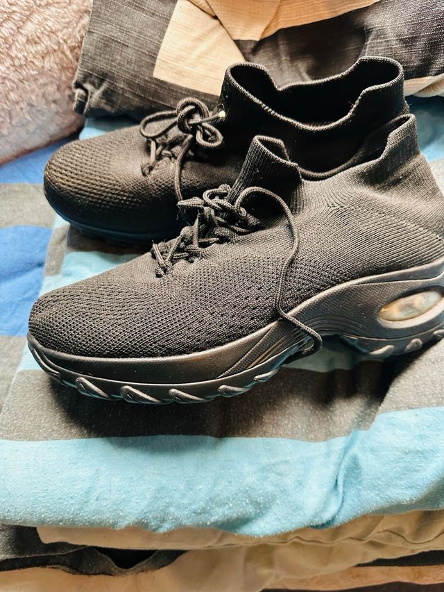 Zapatillas tipo Skechers Negras