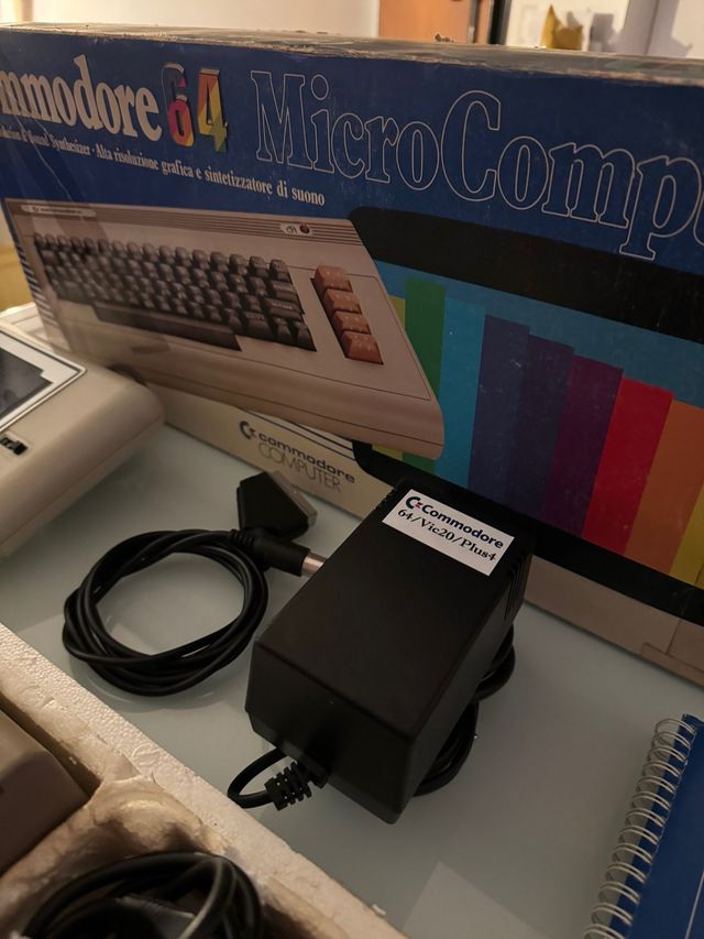 Commodore 64 + Accessori