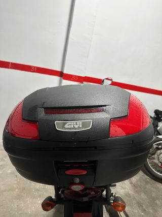 Baúl Givi Monolock para Moto