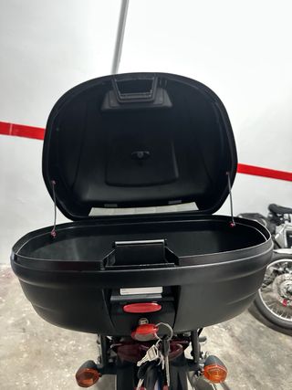 Baúl Givi Monolock para Moto