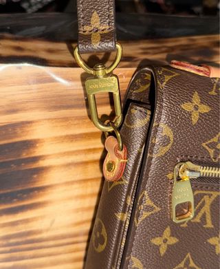 Louis Vuitton pochette métis