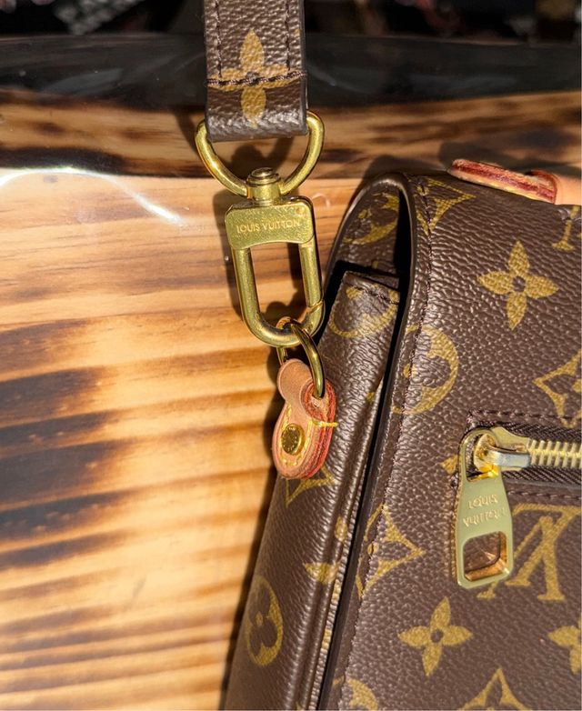 Louis Vuitton pochette métis