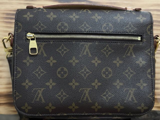 Louis Vuitton pochette métis