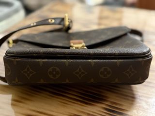 Louis Vuitton pochette métis