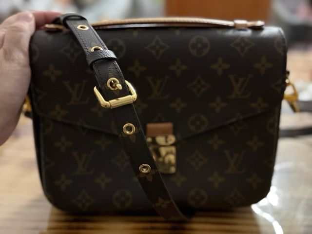 Louis Vuitton pochette métis