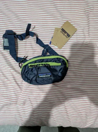 Riñonera Patagonia azul y verde