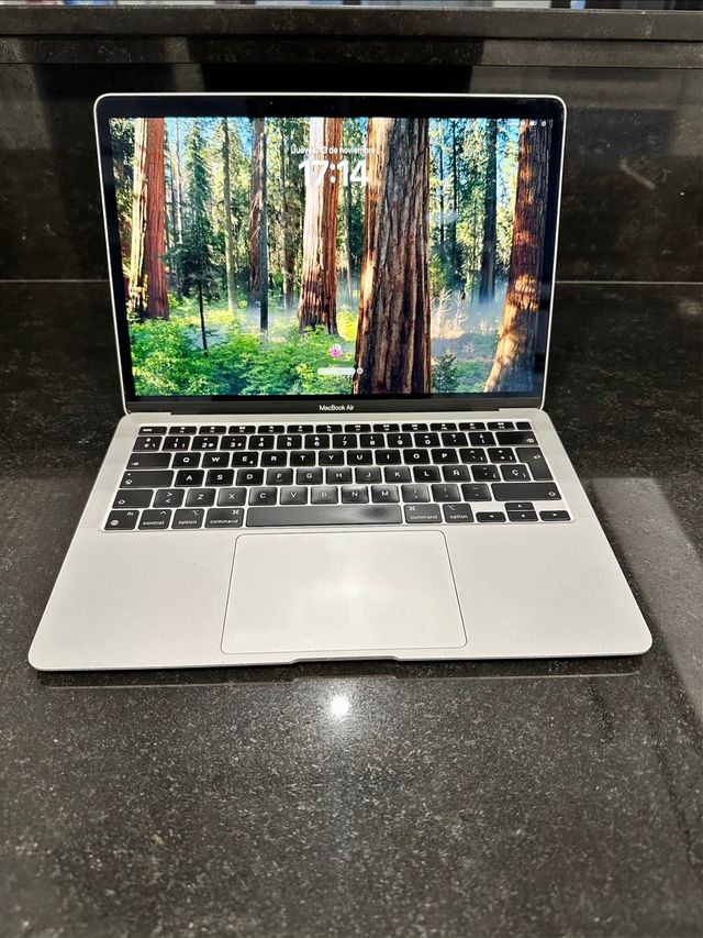 Macbook Air M1 Plata - Impecable