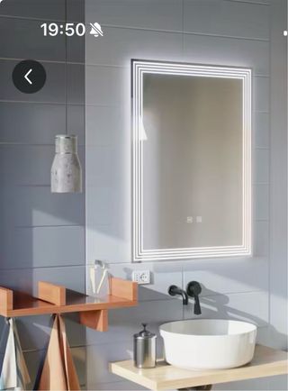 Specchio LED con illuminazione