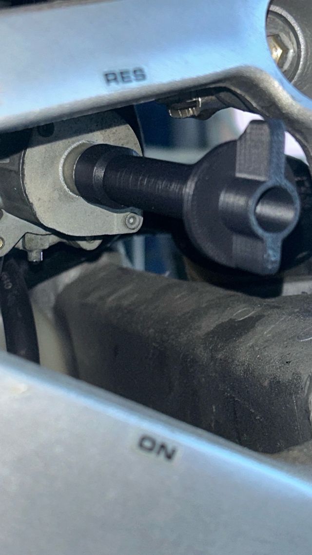 Maneta / palanfa grifo gasolina CBR 900 RR