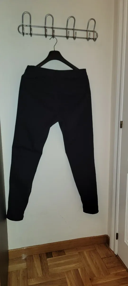 Pantalón chino hombre negro