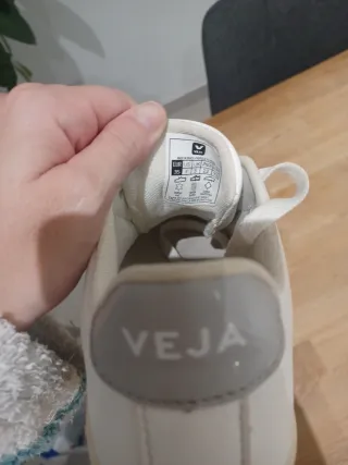 Zapatillas Veja Niña Blancas y Grises