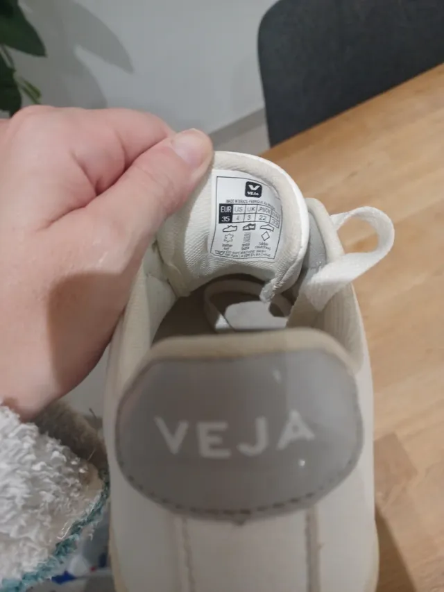 Zapatillas Veja Niña Blancas y Grises