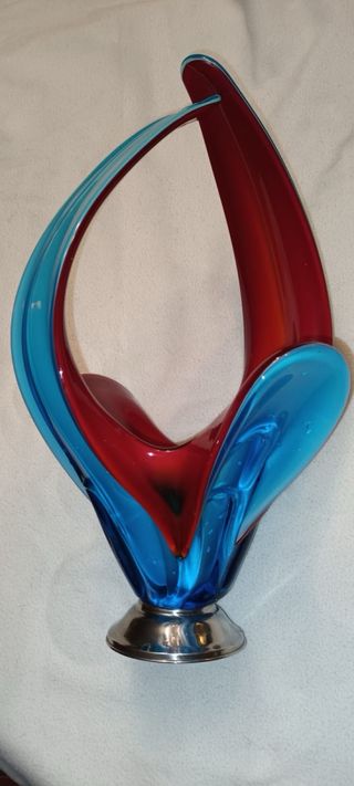 Centro de mesa de cristal rojo y azul
