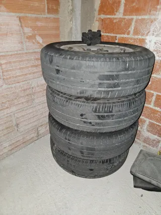 Juego 4 Llantas volkswagen caddy