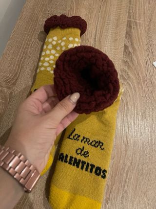 Calcetines de niño con león y lunares