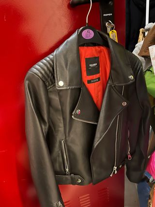 Chaqueta Cuero Negra Pull&Bear talla M