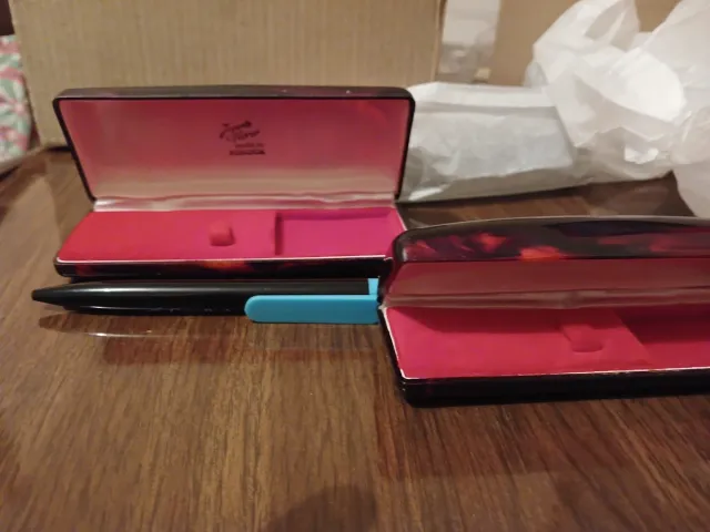 12 Estuches para Relojes Marrones y Rosas