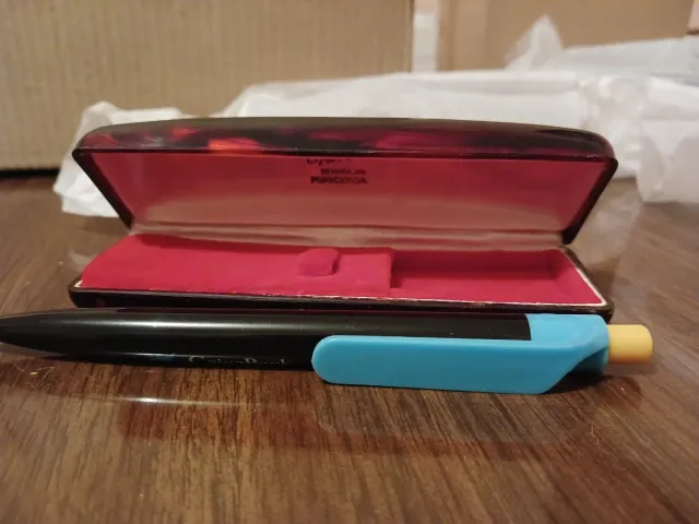 12 Estuches para Relojes Marrones y Rosas