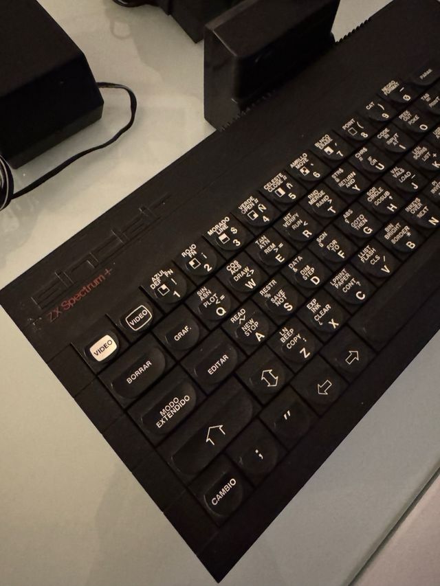 ZX Spectrum+ con accessori