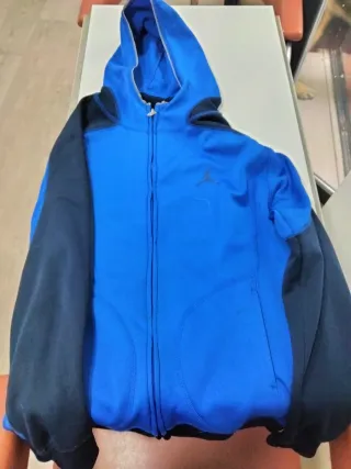 Sudadera Jordan Azul y Negra
