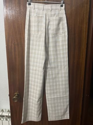 Pantalón cuadros pierna ancha beige