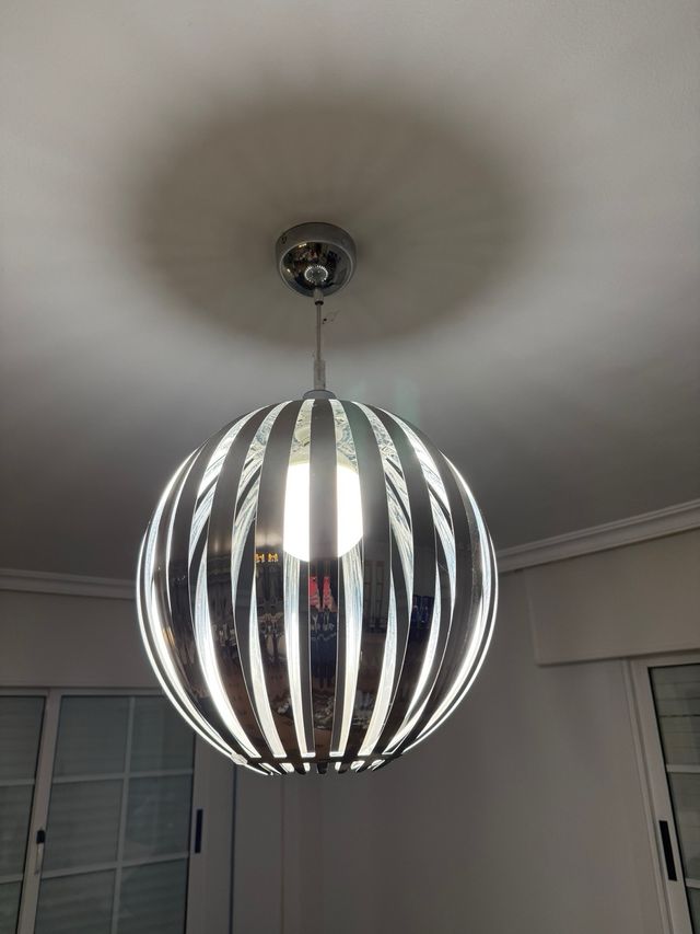 Lámpara colgante esférica cristal y metal