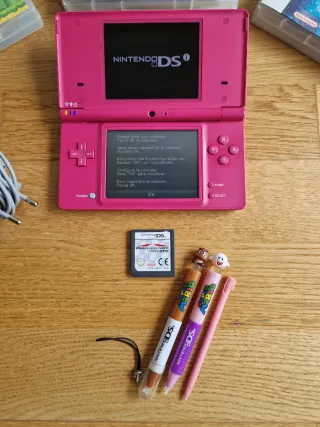 Nintendo DS Rosa con 4 Juegos