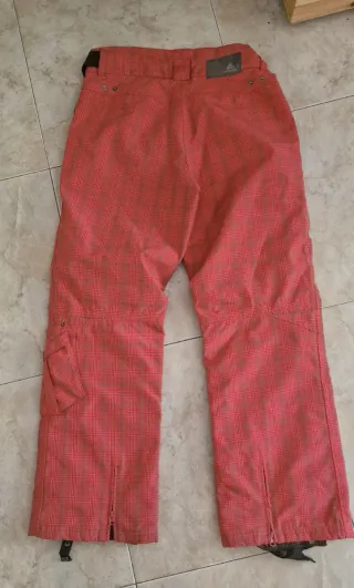 Pantalón de esquí a cuadros rojo