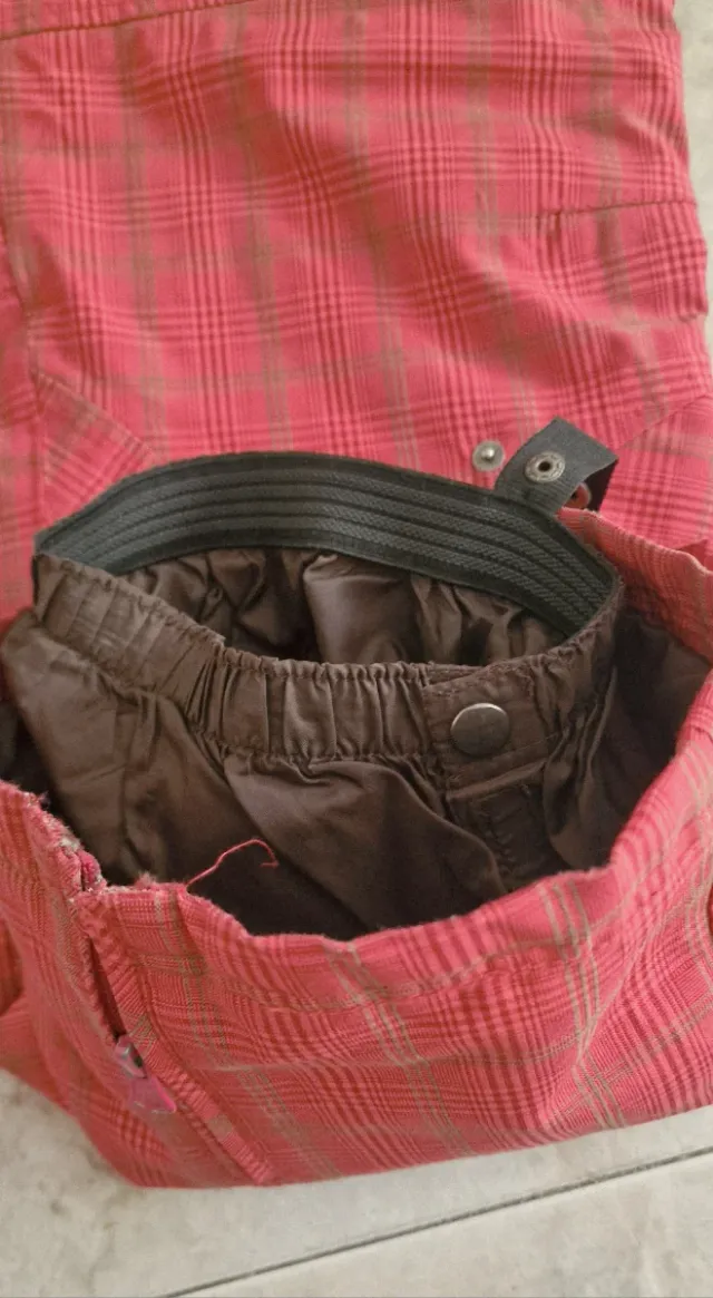 Pantalón de esquí a cuadros rojo