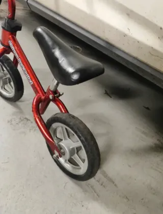 Bici de equilibrio Chicco Red Bullet