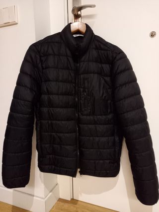 Chaqueta Zara acolchada negra ligera