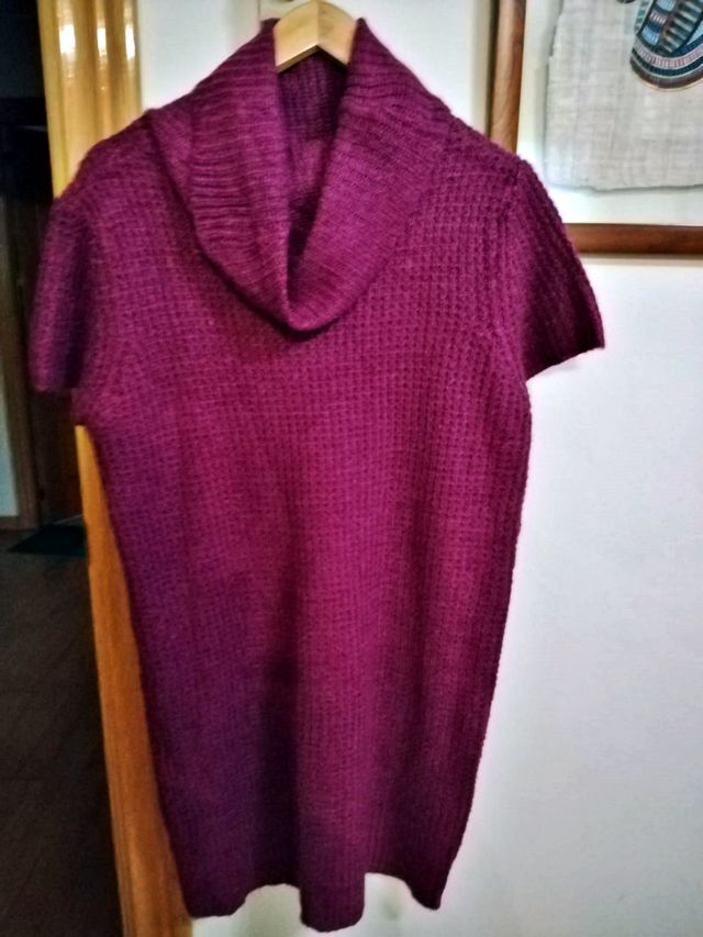 Vestido de punto cuello alto morado